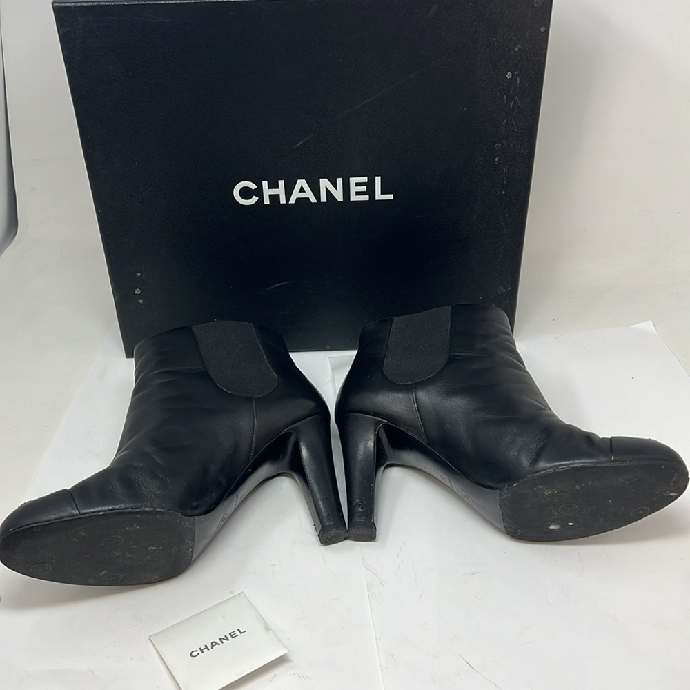Chanel Sz 38 Short Lambskin Pull On 3.5”Heel Boots Booties - Picture 9 of 16